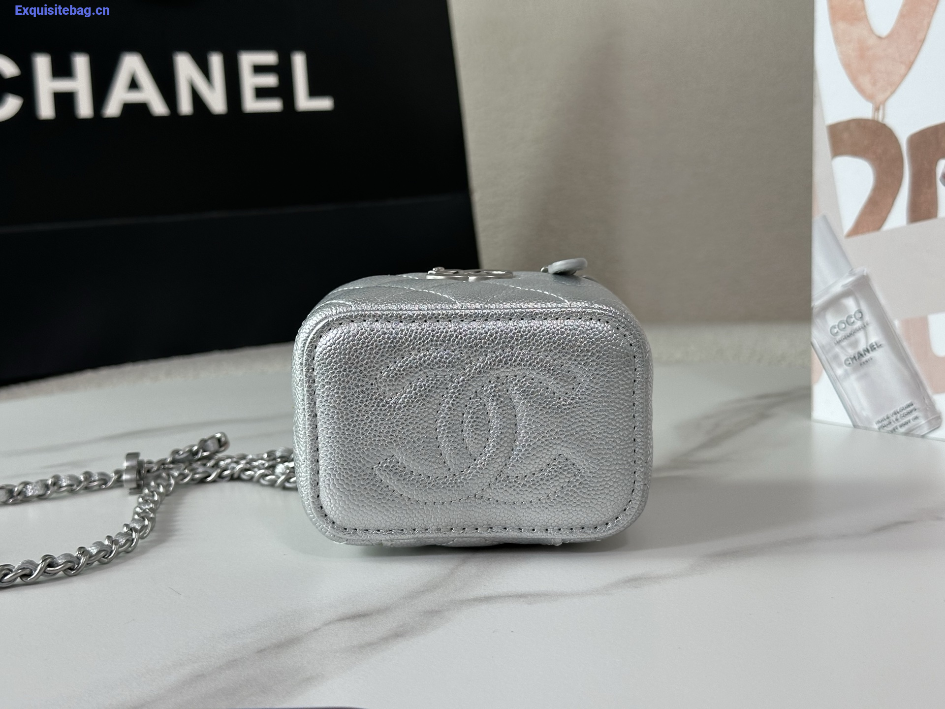 Chanel Trendy CC Vanity leather handbag Silvery, Leather
