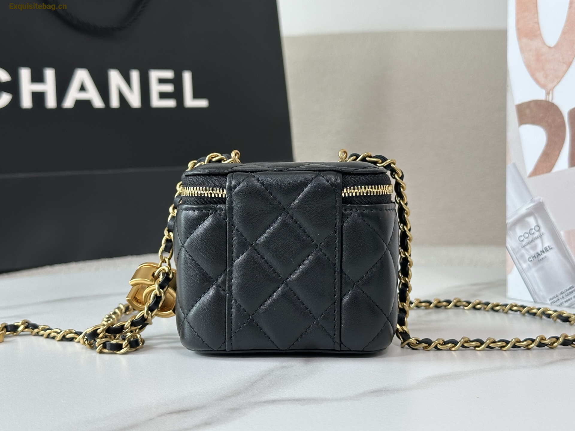Chanel Trendy CC Vanity leather handbag Black, Leather