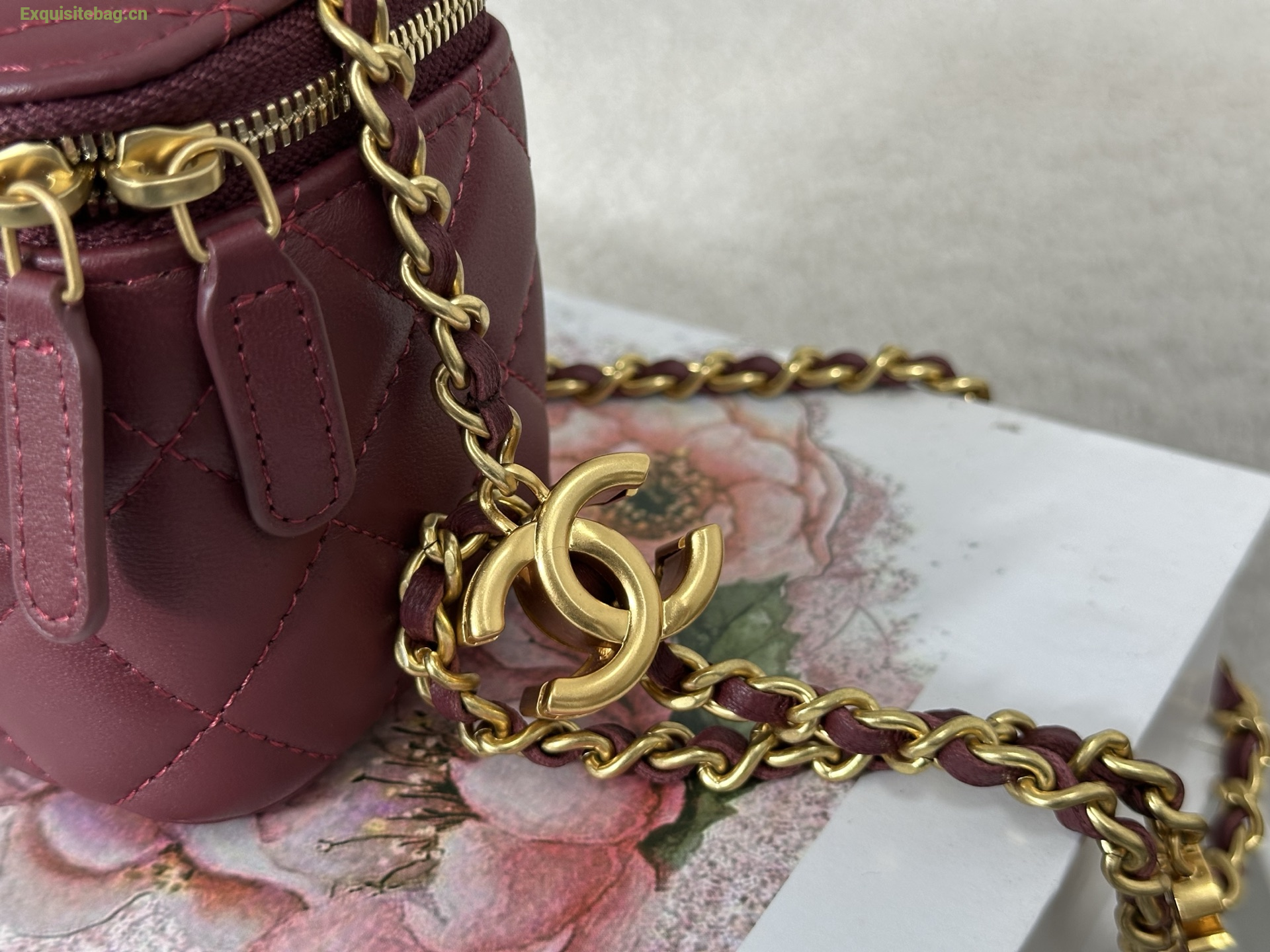 Chanel Trendy CC Vanity leather handbag Burgundy , Leather