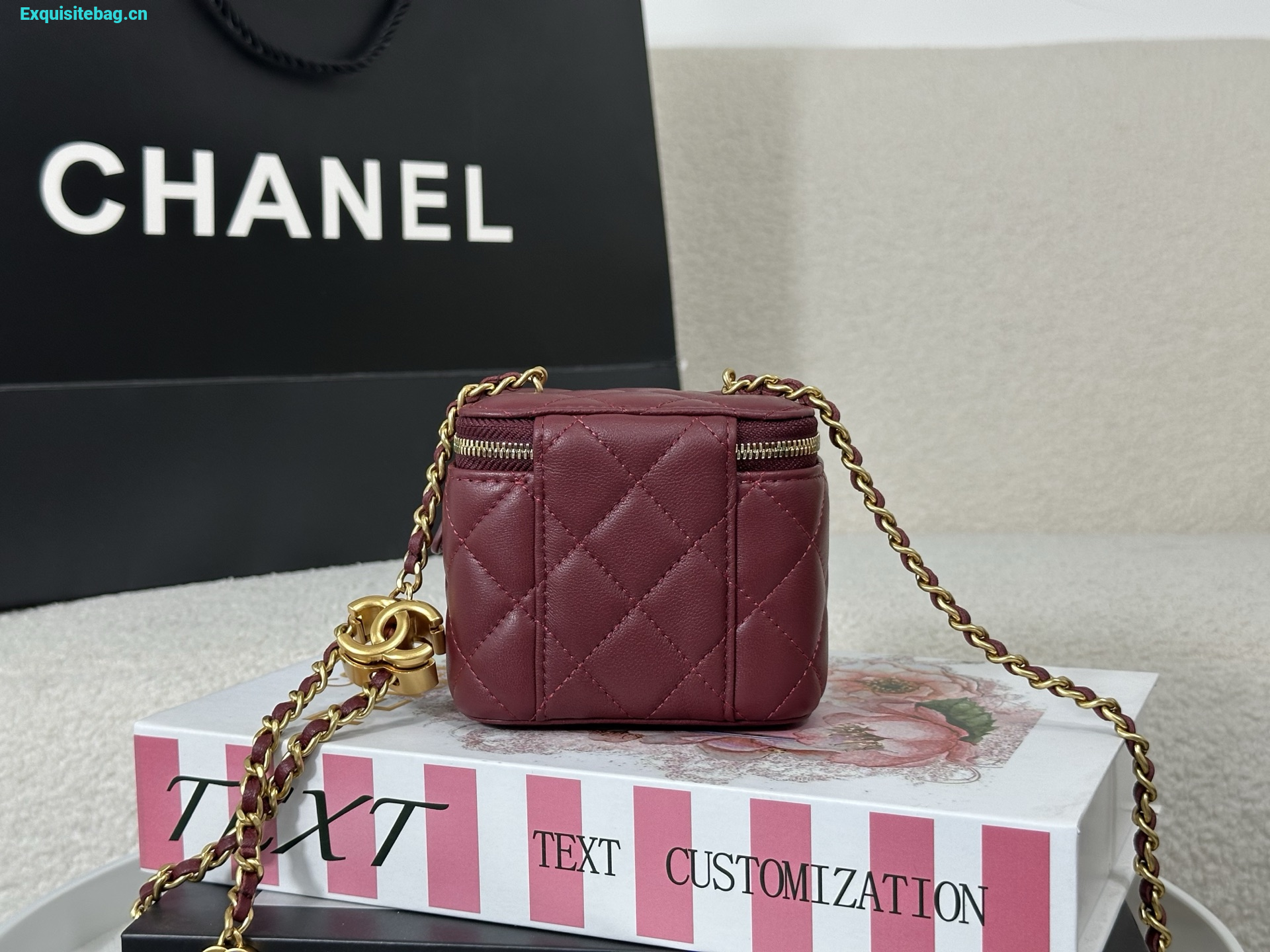 Chanel Trendy CC Vanity leather handbag Burgundy , Leather