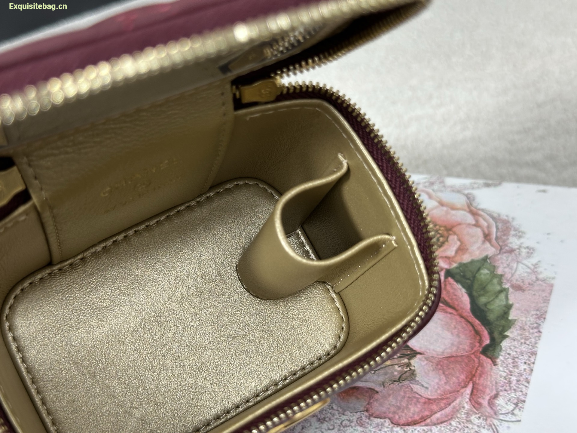 Chanel Trendy CC Vanity leather handbag Burgundy , Leather