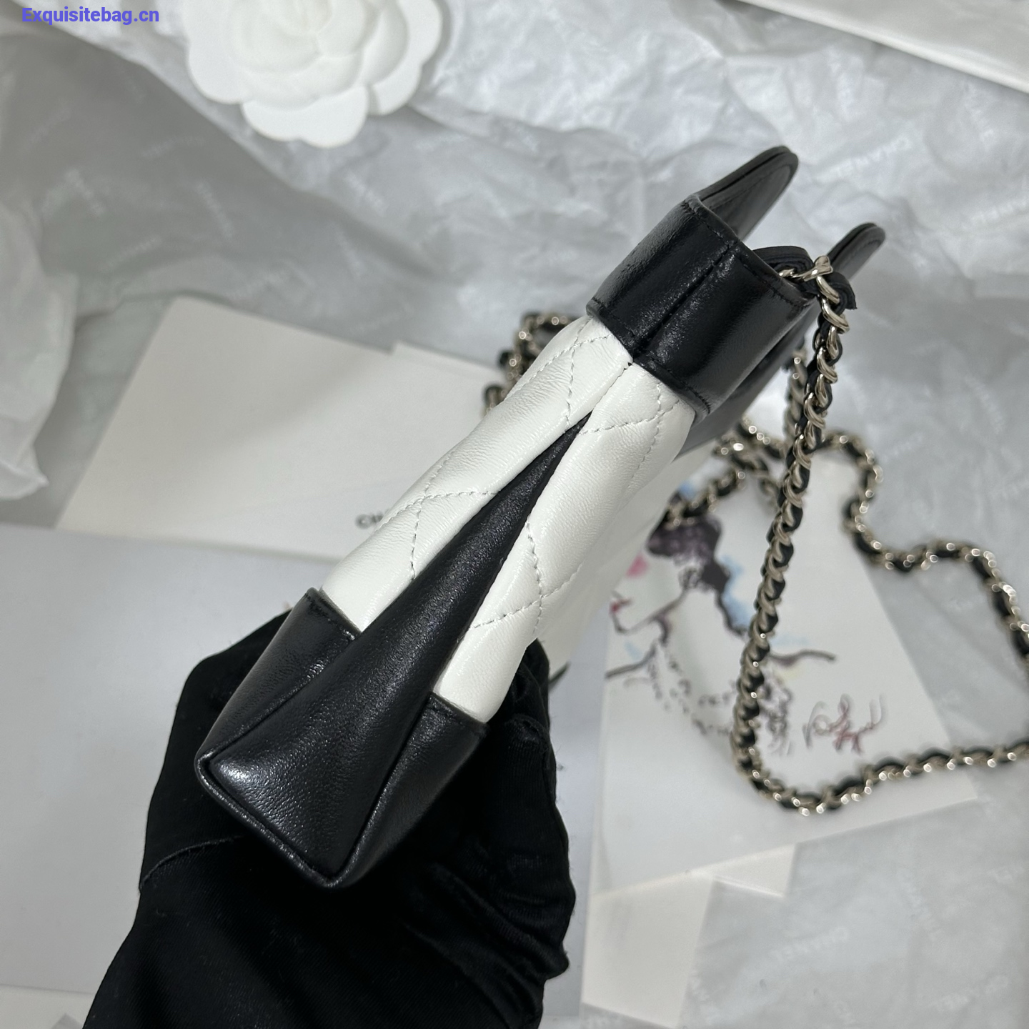 Chanel White quilted leather mini tote bag with chain shoulder strap