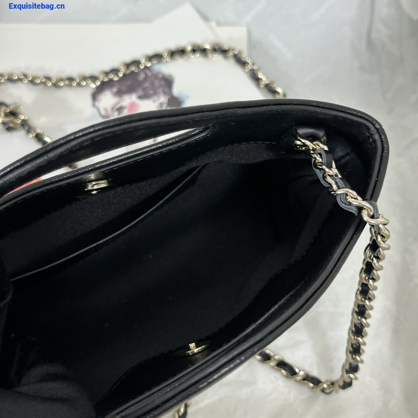 Chanel White quilted leather mini tote bag with chain shoulder strap