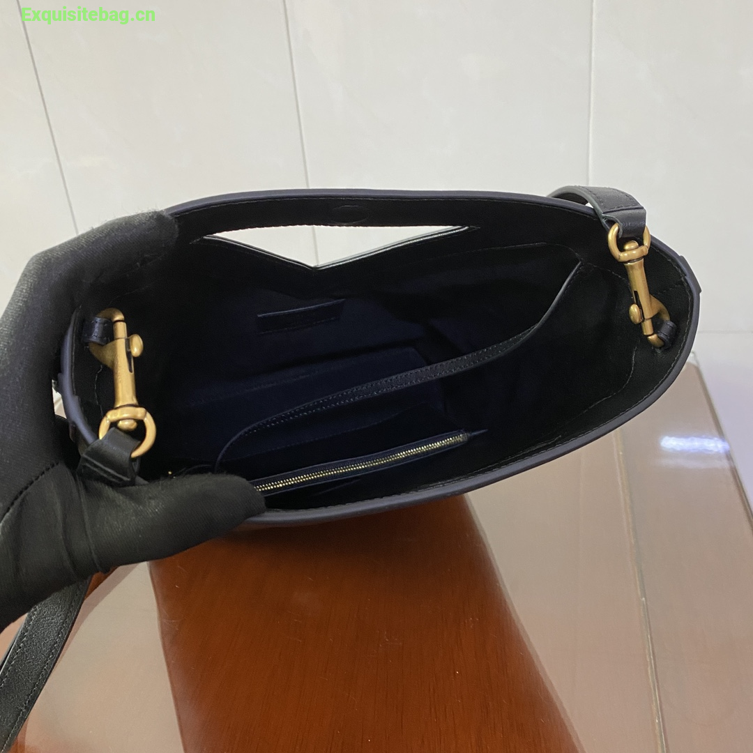 Saint Laurent small bucket in leather Black