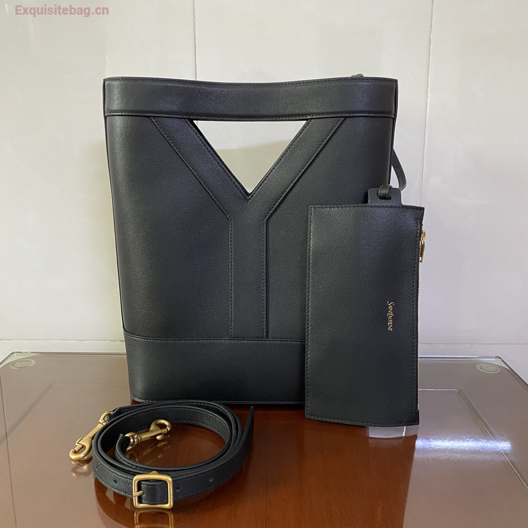 Saint Laurent small bucket in leather Black