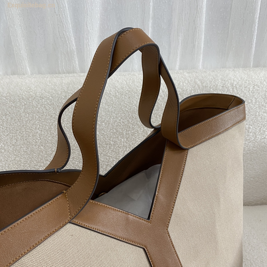 Saint Laurent Leather Y Tote Bag