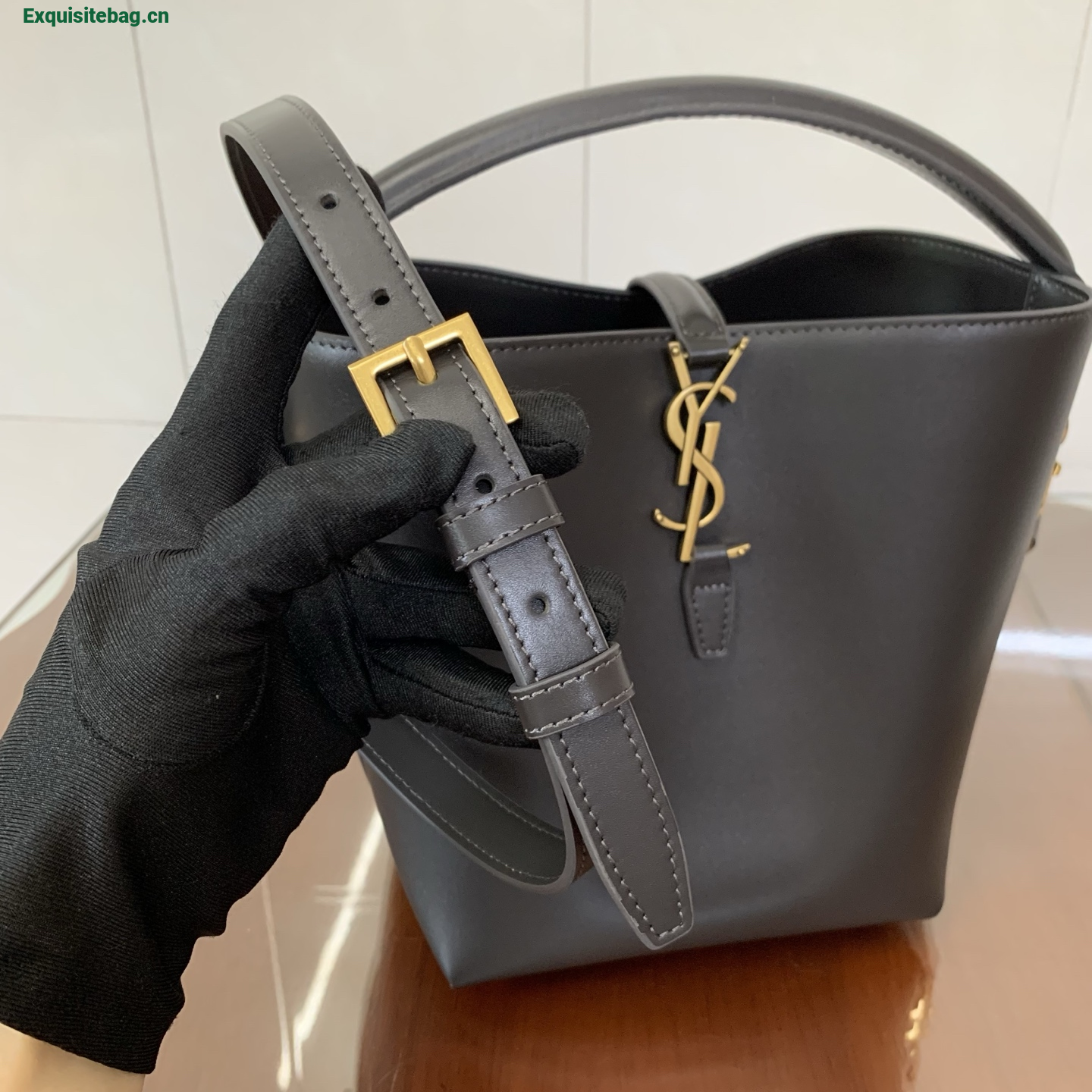 Saint Laurent LE 37 Small Bucket Bag