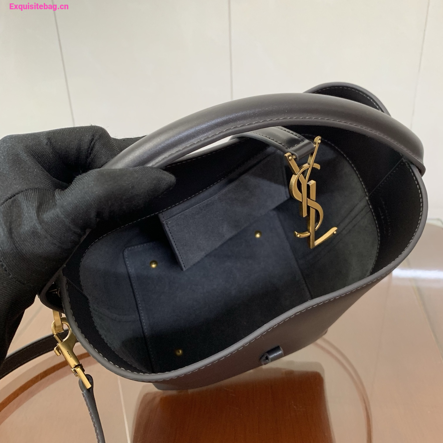 Saint Laurent LE 37 Small Bucket Bag