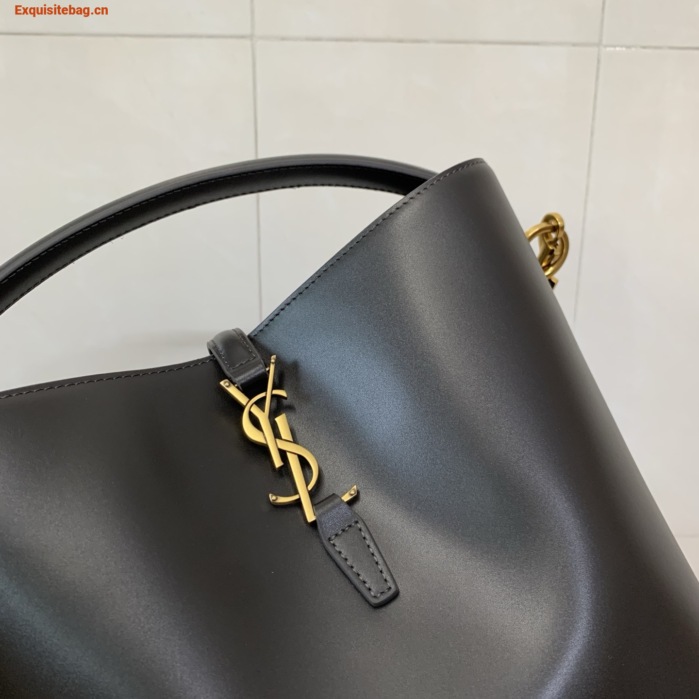 Saint Laurent LE 37 Large Bucket Bag