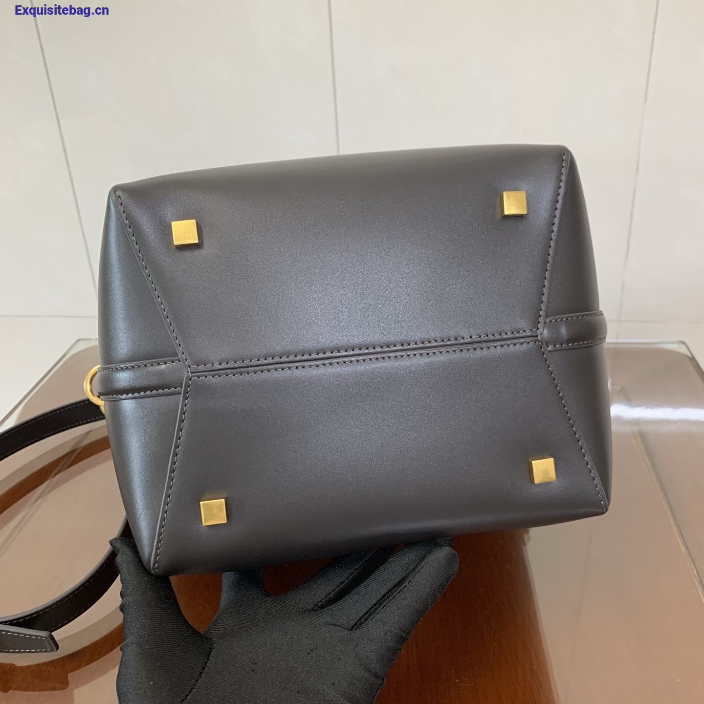 Saint Laurent LE 37 Large Bucket Bag