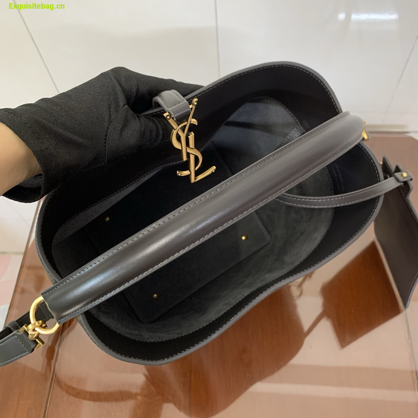 Saint Laurent LE 37 Large Bucket Bag