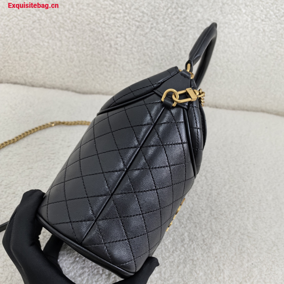 Saint Laurent Gaby Quilted Leather Bucket Bag Black