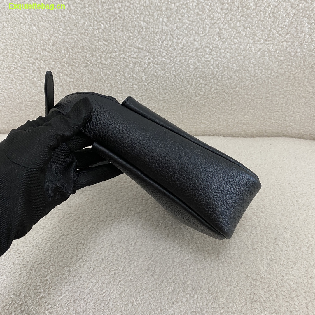 Saint Laurent Le 5 7 Supple Baby Shoulder Bag in Grained Leather Black