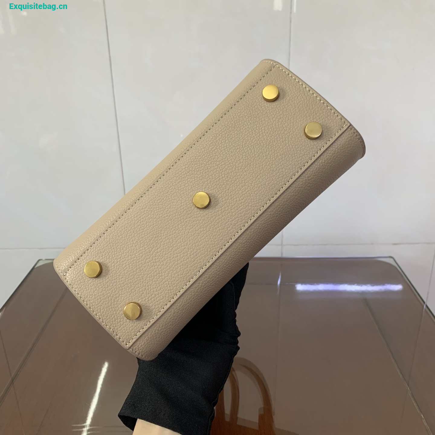 Saint Laurent Sac De Jour Tote Bag Beige