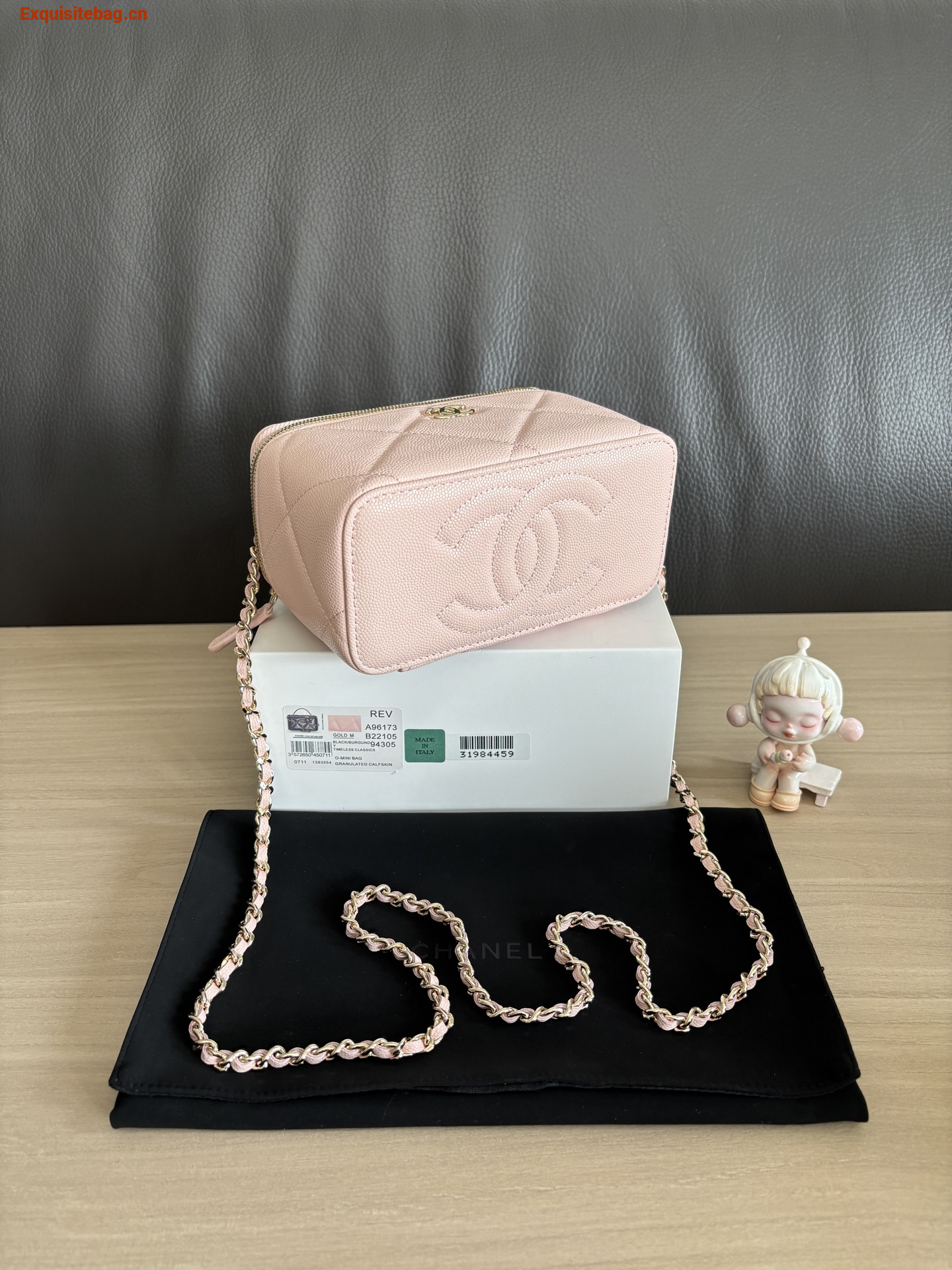 Chanel 31 series mini handbag Pink
