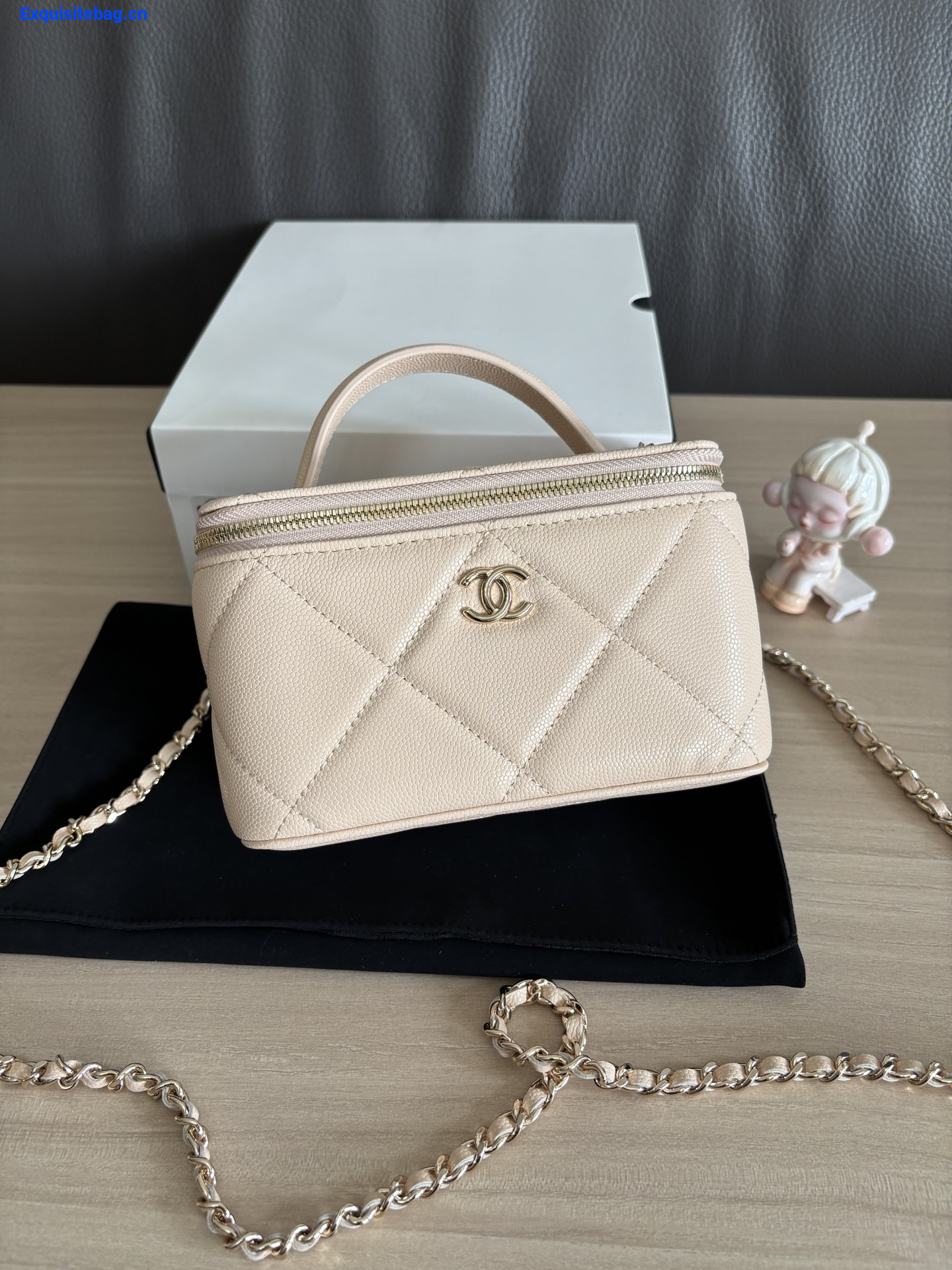 Chanel 31 series mini handbag Beige