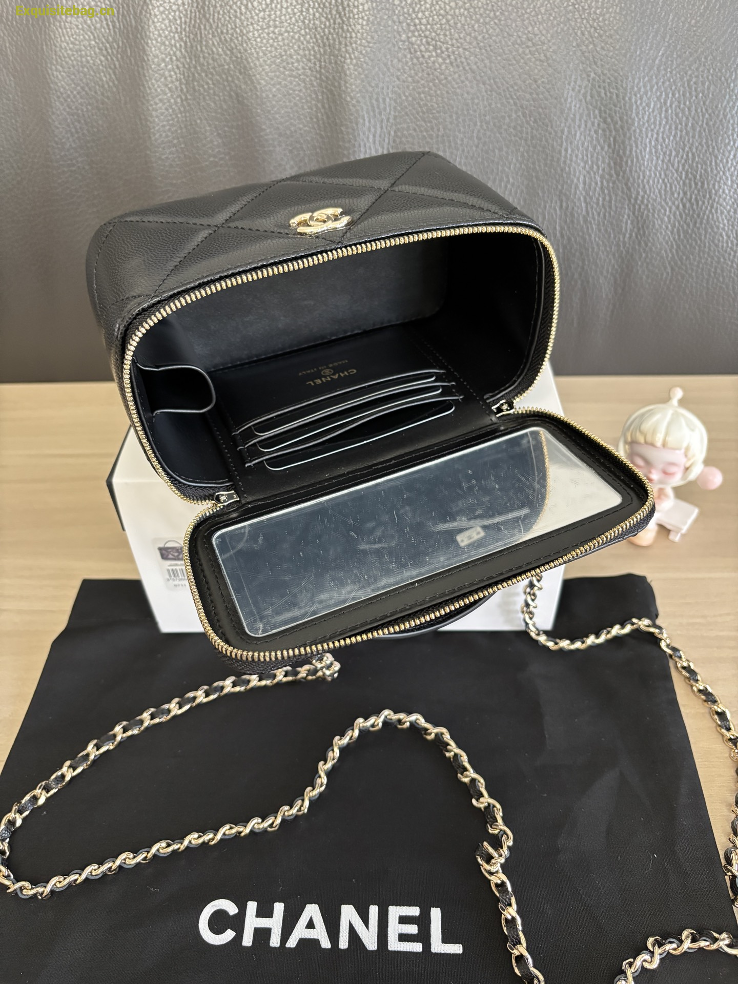 Chanel 31 series mini handbag Black