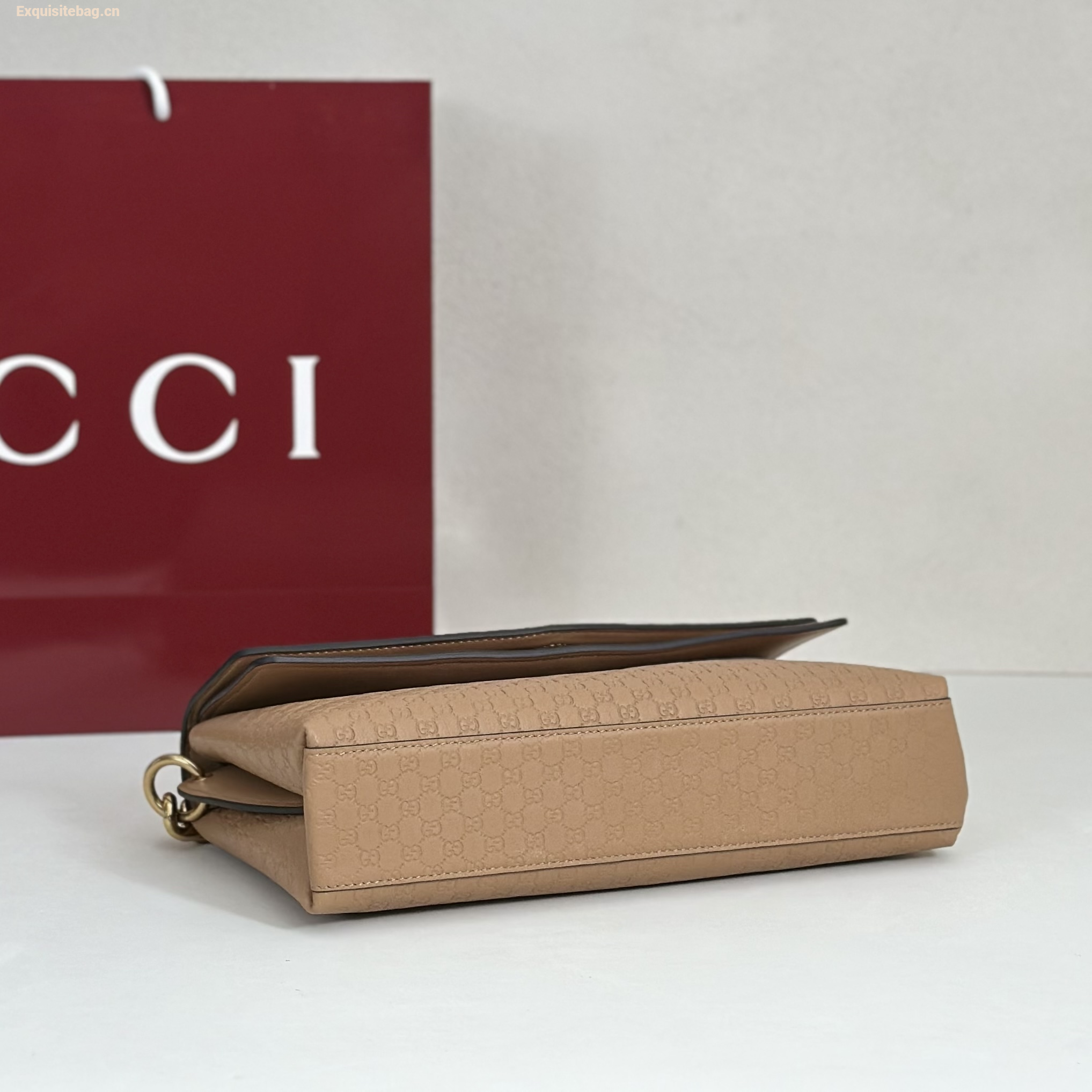 Gucci medium chain shoulder bag