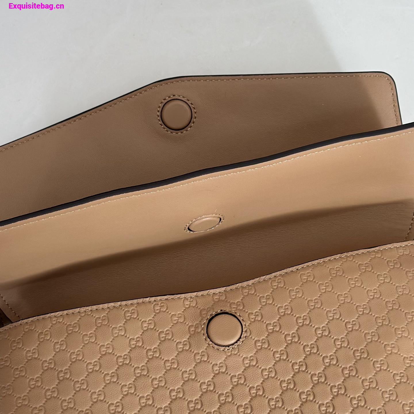 Gucci medium chain shoulder bag