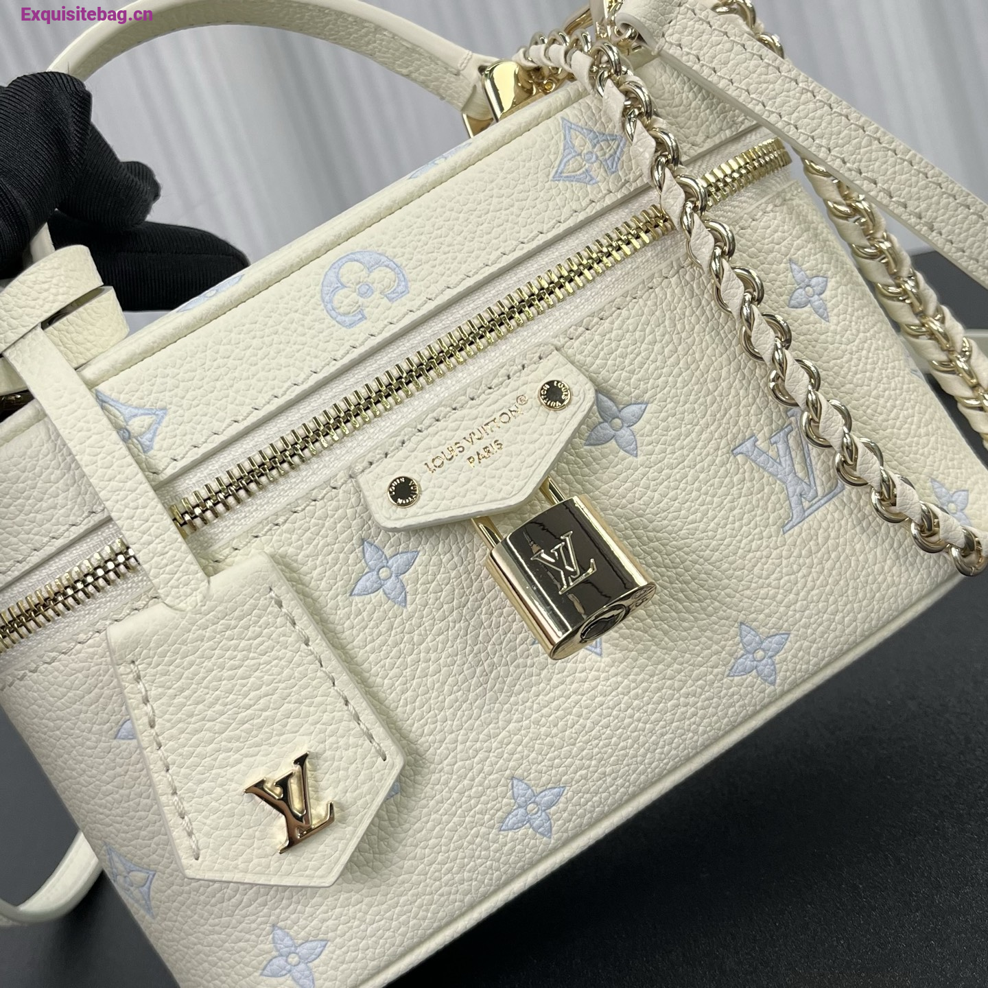 Louis Vuitton Vanity Chain Pouch in white leather