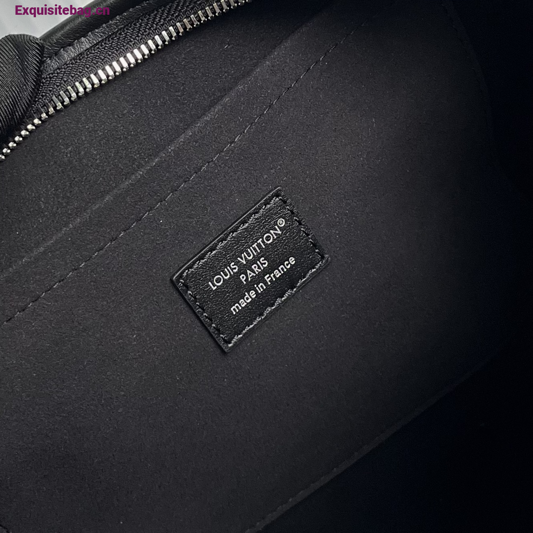 Louis Vuitton black leather shoulder bag