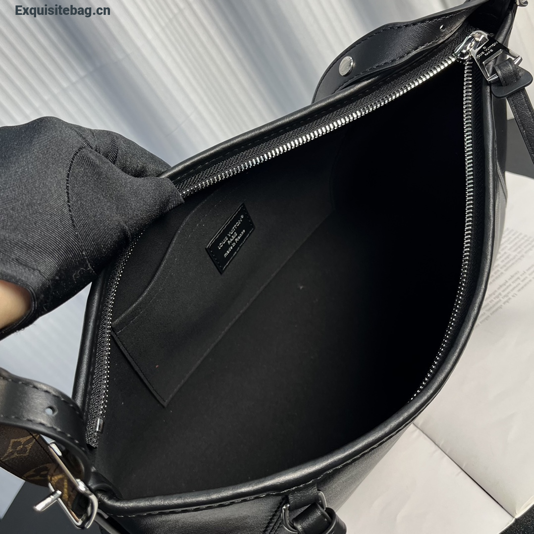 Louis Vuitton black leather shoulder bag