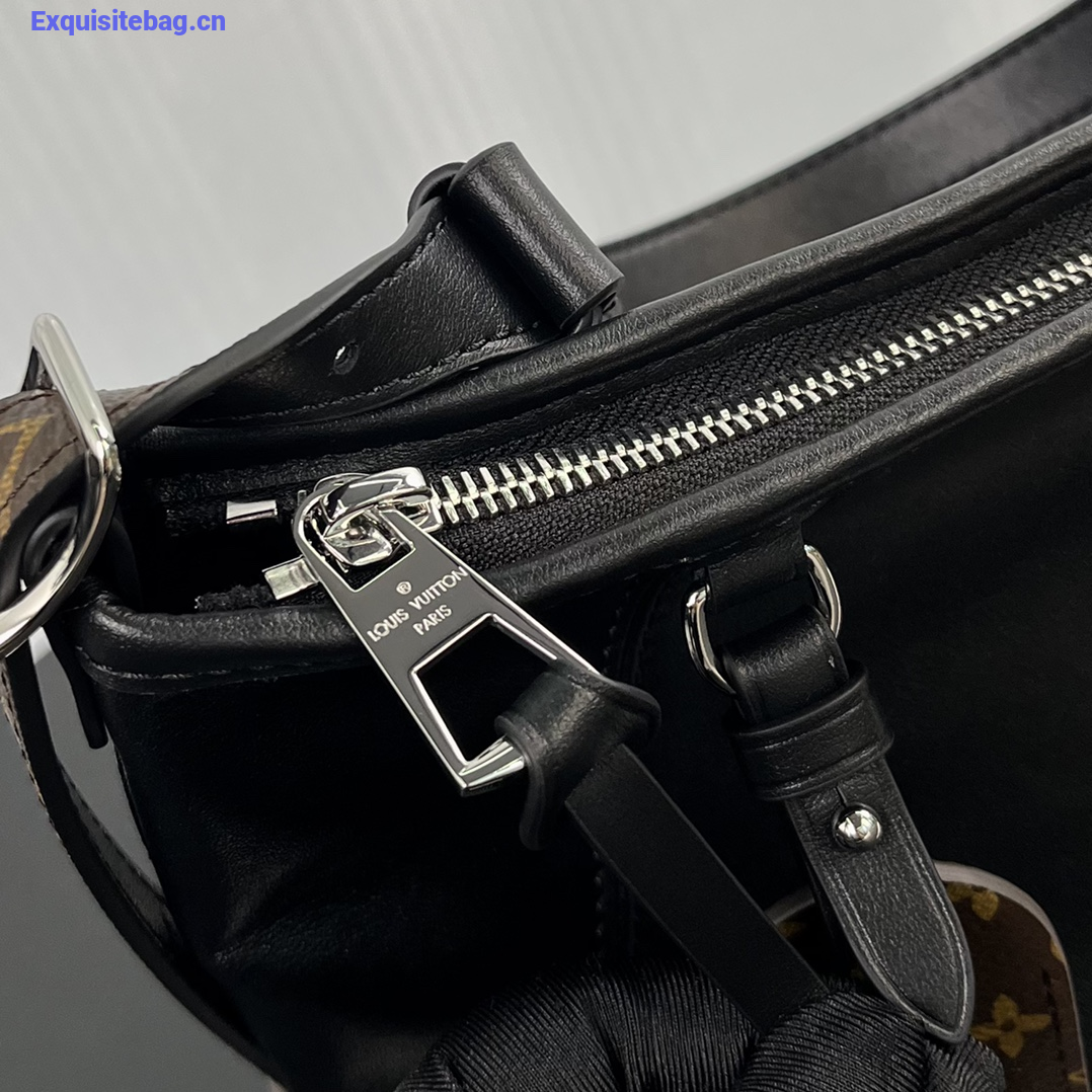 Louis Vuitton black leather shoulder bag