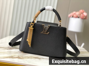 Louis Vuitton Capucines BB M26531 black