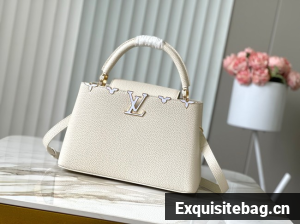 Louis Vuitton Capucines MM M23331 Off-white
