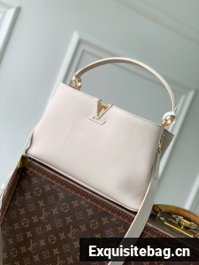 Louis Vuitton Capucines MM Souple M14370 Cream