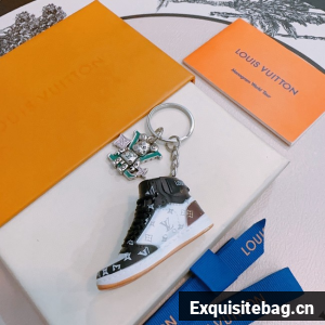 Louis Vuitton Charm and Key Holder M63085-2