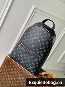 Louis Vuitton Discovery Backpack M14020-1