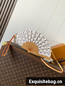Louis Vuitton LV Fan M14804 white