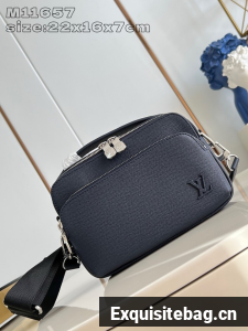 Louis Vuitton Messenger M11657 black