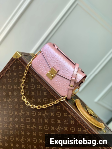 Louis Vuitton Pochette Metis East West N85902 pink
