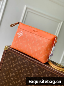 Louis Vuitton Pochette Voyage Souple M12665 ORANGE