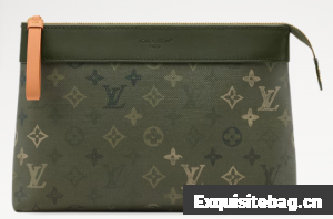 Louis Vuitton Pochette Voyage Souple M26970 Khaki