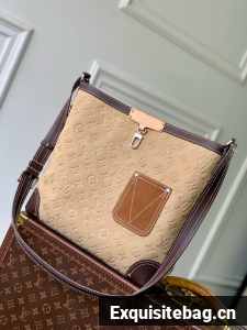 Louis Vuitton Shoulder Bag M26126