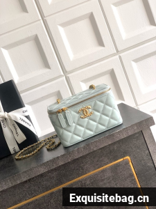 CHANEL 26C Vanity with Chain AP3940 light blue