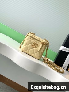 CHANEL Lambskin Small Vanity with Chain AP3941 yellow