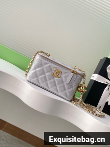 CHANEL MINI CLUTCH Grained Calfskin AP3940 Silvery