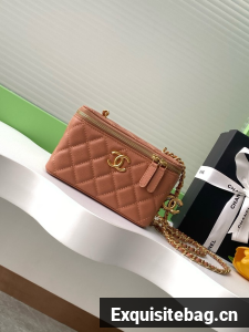 CHANEL MINI CLUTCH Grained Calfskin AP3940 brown