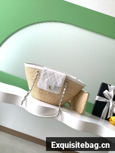 CHANEL Small Tote AS5951 Beige & white