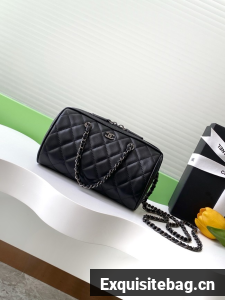 Chanel CLUTCH WITH CHAIN AP4474 Black&Black-Tone Metal 