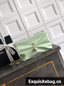 Chanel CLUTCH WITH CHAIN AP4613 green