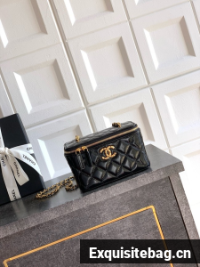 CHANEL 26C Vanity with Chain AP3940 black
