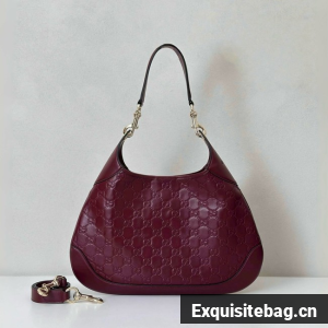 Gucci GG Marmont shoulder bag 834981 red