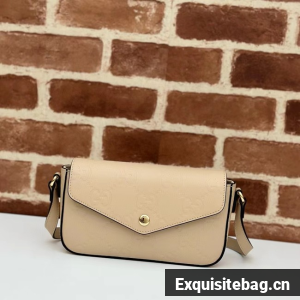 Gucci GG SUPER MINI SHOULDER BAG 772794 Off-white