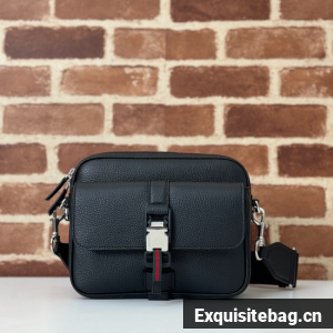 Gucci small Messenger Bag 816751 black