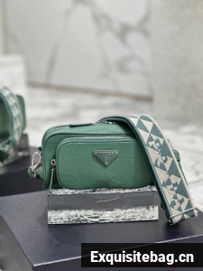 Prada Leather shoulder bag 1BH98 green